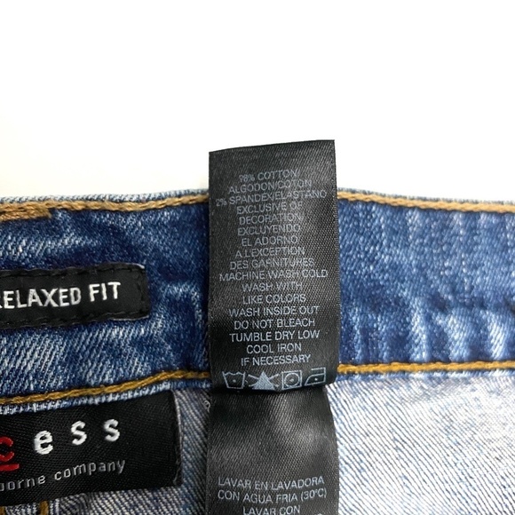 Access Relaxed Fit Straight Leg Women's size 10P Medium Wash Blue Denim Jeans - Picture 4 of 4